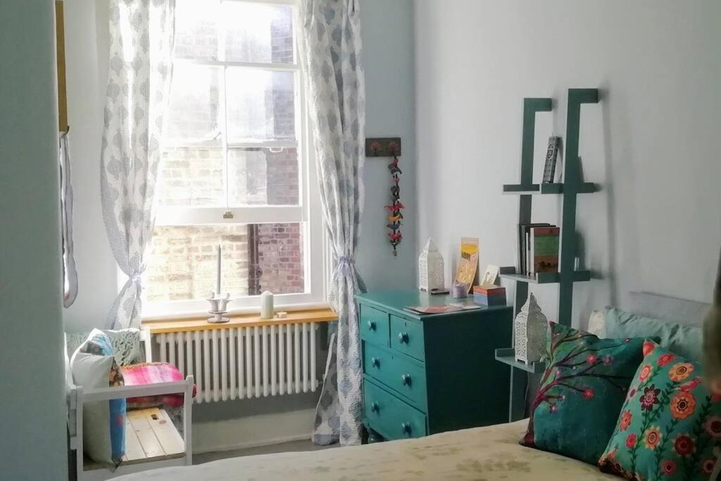 Charming London With Balcony Apartamento Exterior foto